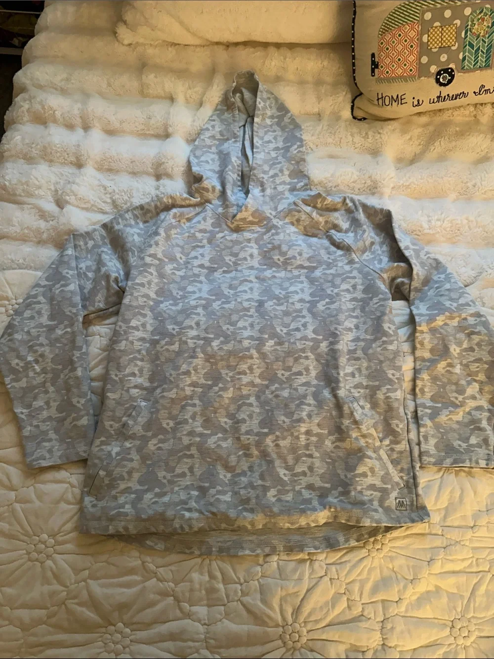 Mizzen+Main Heathered Light Gray Camo Hoodie